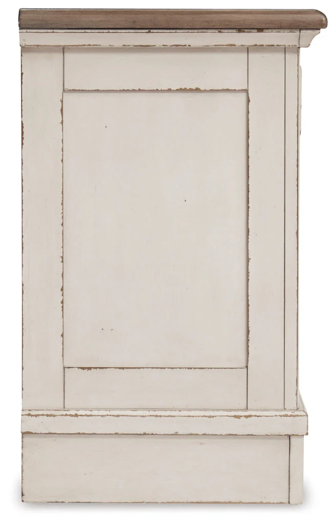 Realyn Three Drawer Night Stand - Image 5