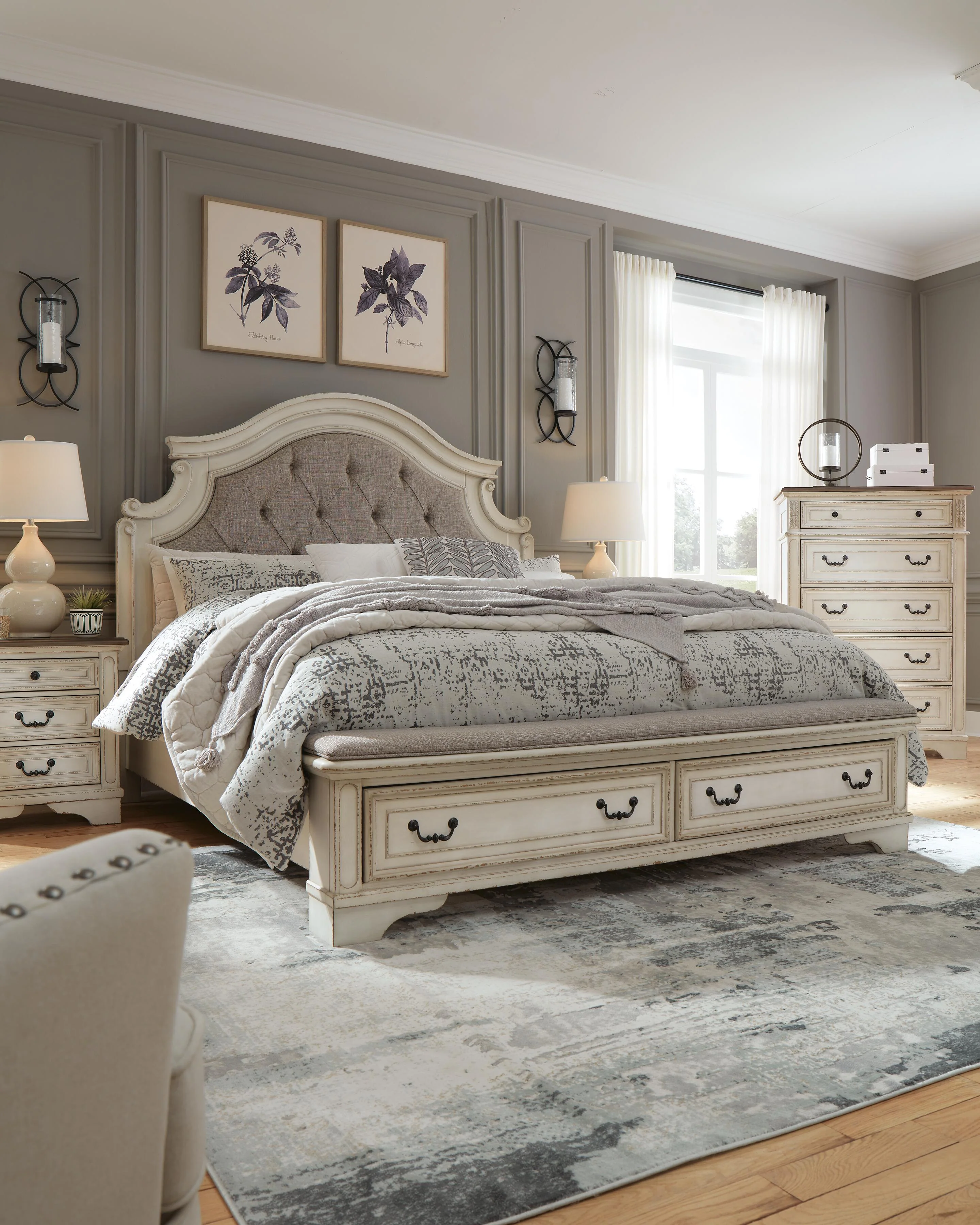Realyn Upholstered Storage Bed - Image 13