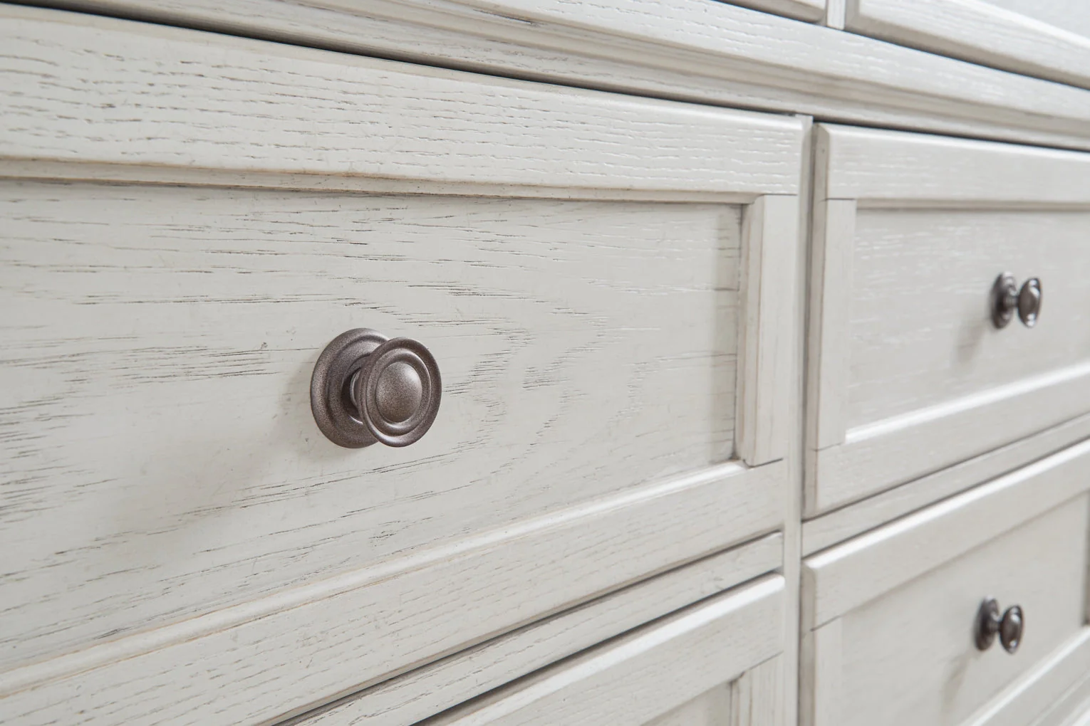 Robbinsdale Dresser and Mirror - Image 6