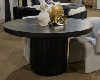 Rylandyn Round Dining Room Table