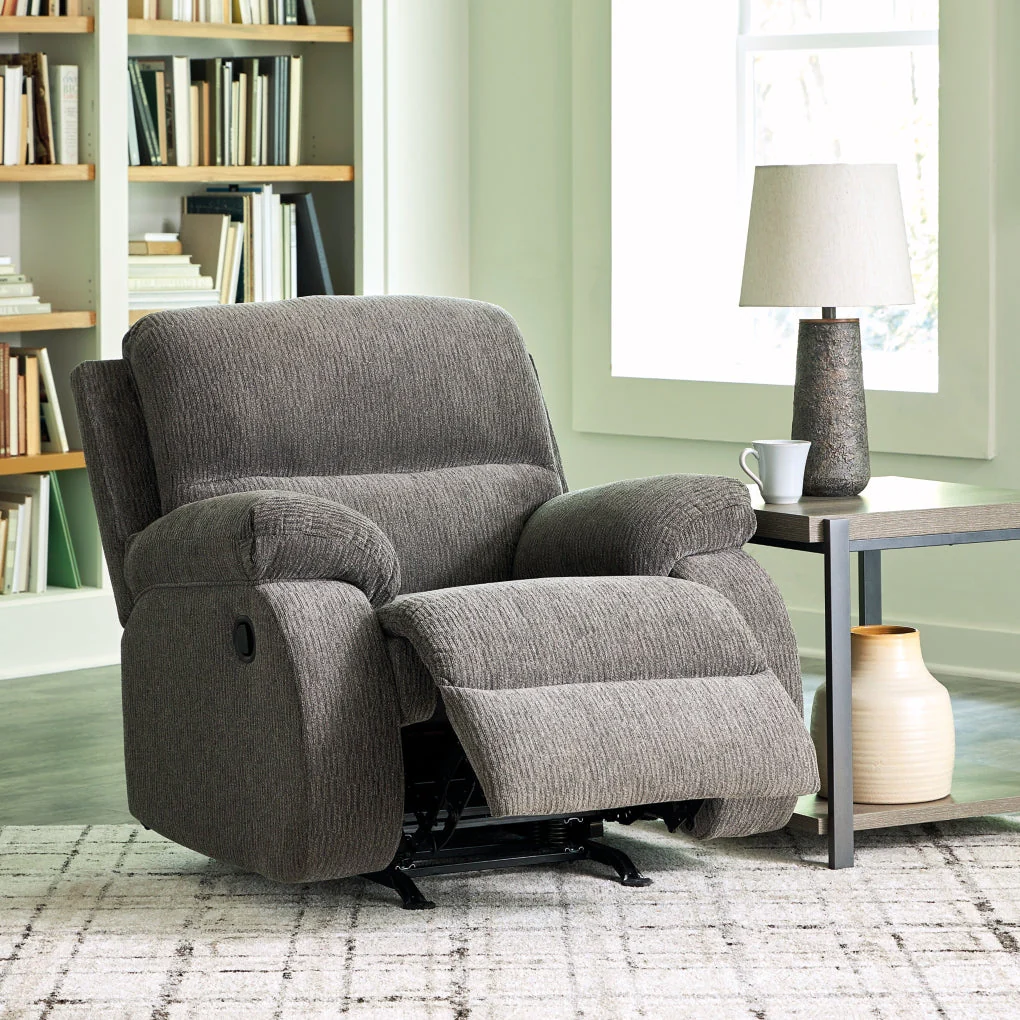 Scranto Rocker Recliner - Image 8