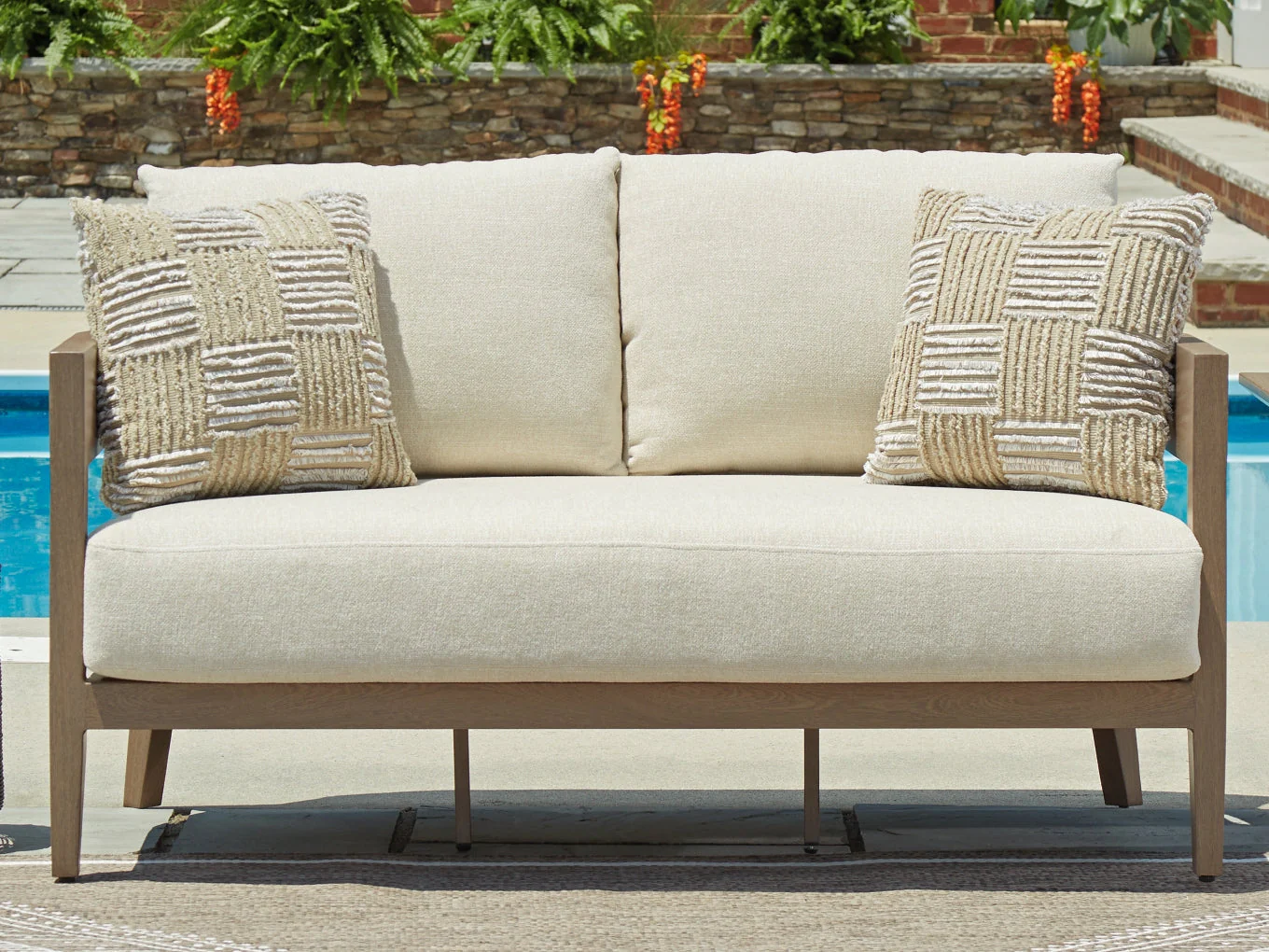 Serene Bay Outdoor Seating - Image 5
