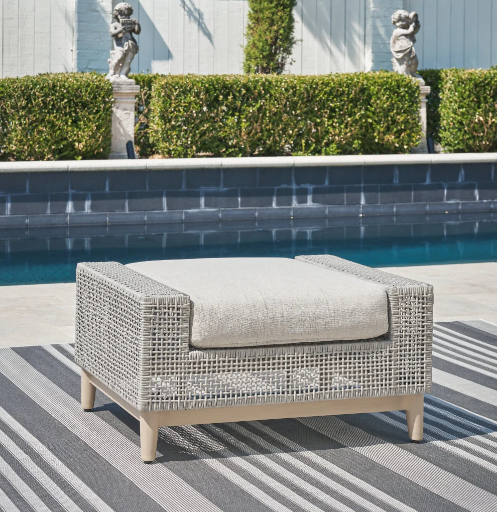 Seton Creek Outdoor Seating - Image 6