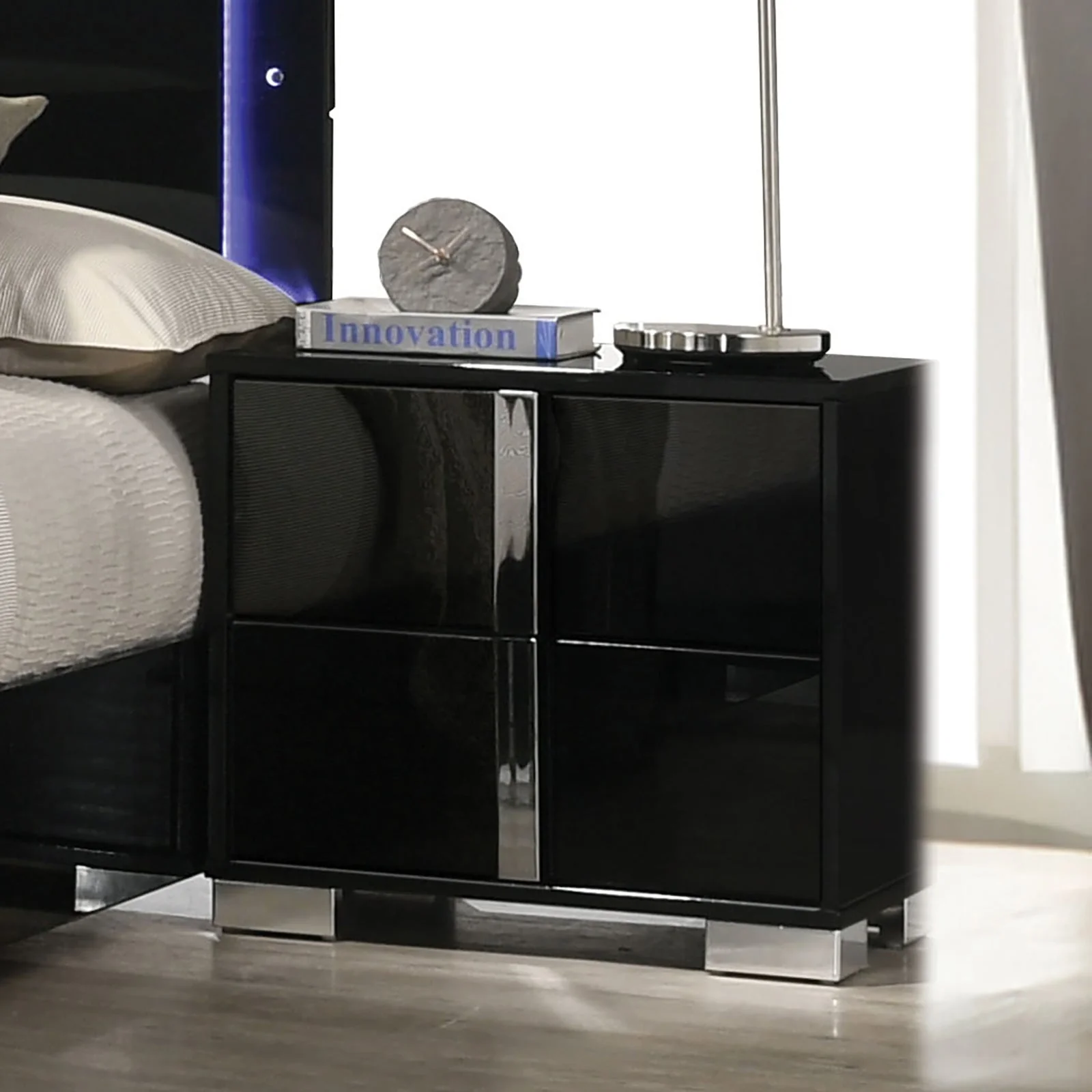 Sinistra Black Queen 4 Piece Bedroom Set - Image 5