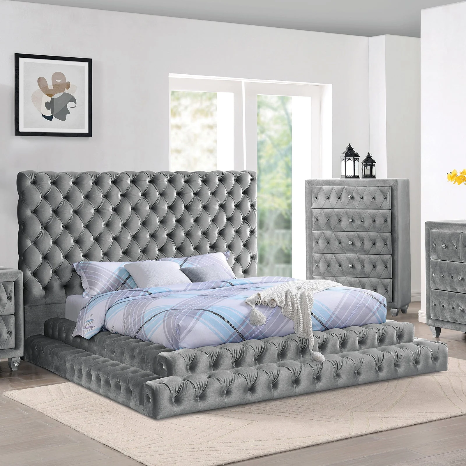 Stefania Gray 5 Pc. Queen Bedroom Set w/ Chest - Image 2