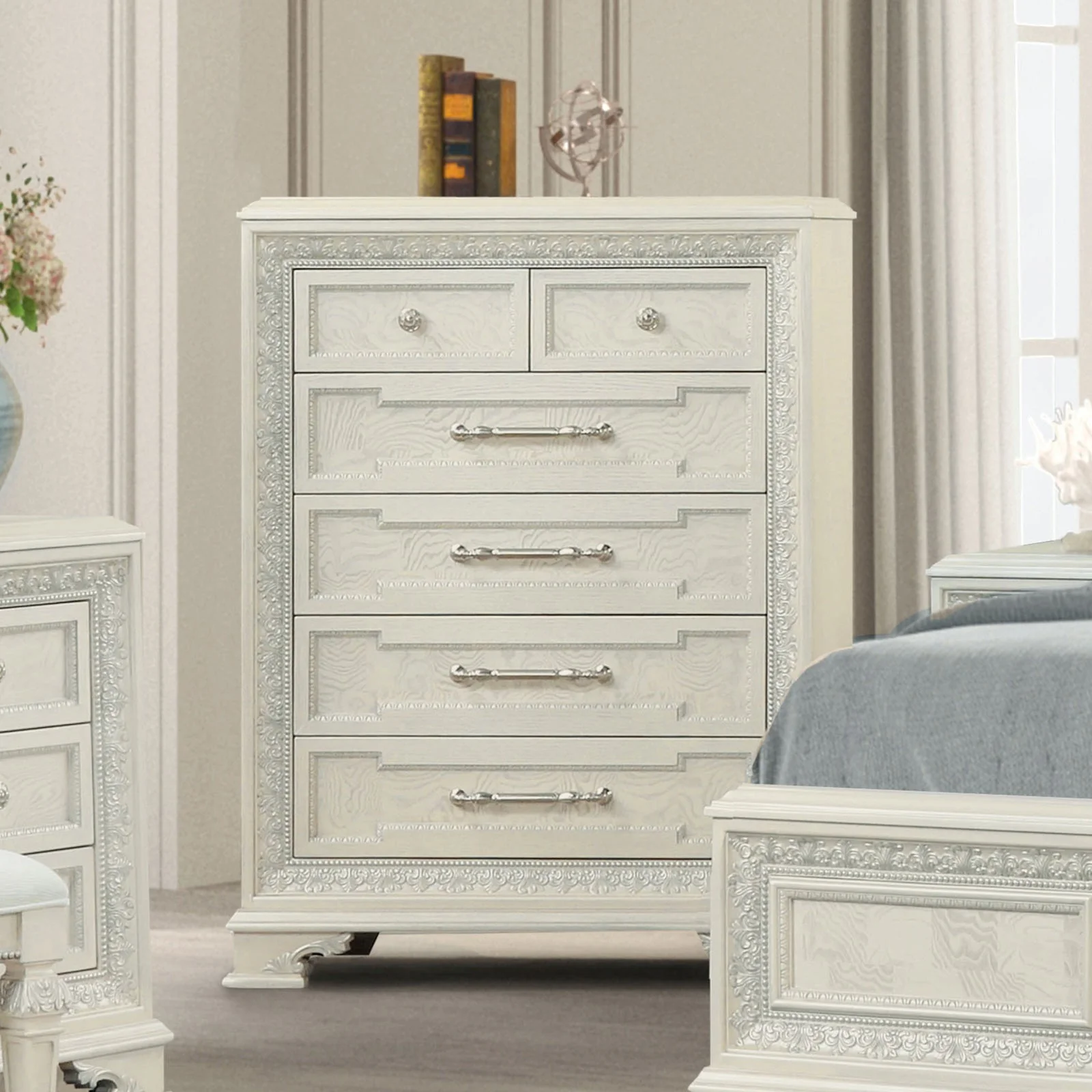 Stella Mia Creamy White Queen 5 Piece Bedroom Set w/Chest - Image 4