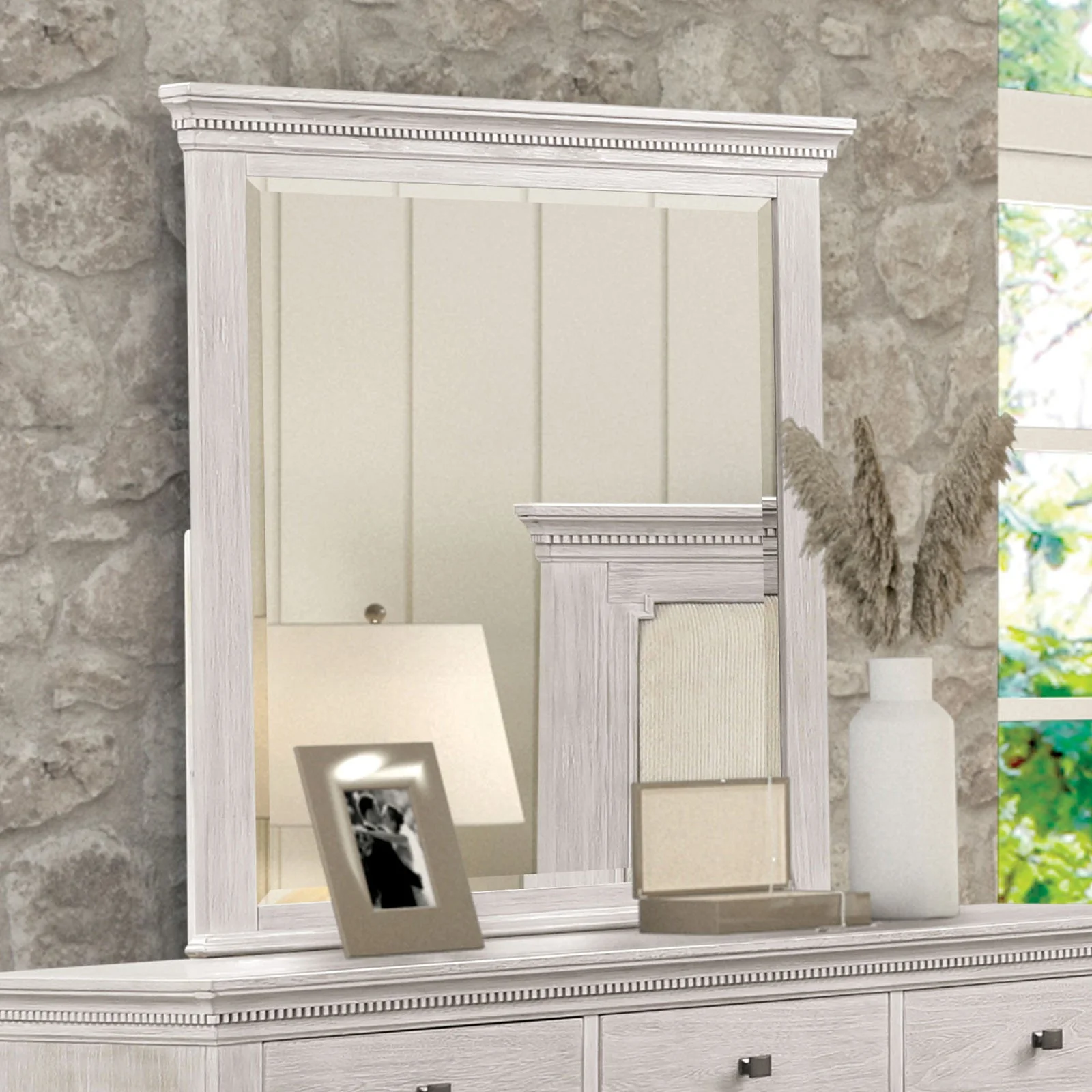Swanley Weathered Gray Queen 5 Piece Bedroom Set w/2 Nightstands - Image 4
