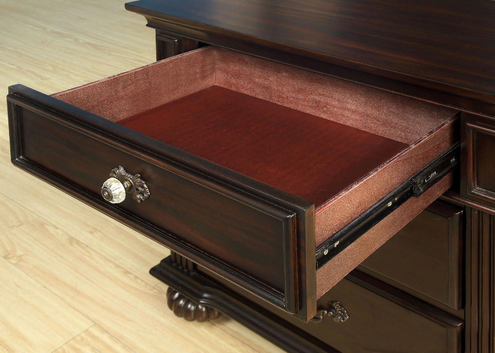 Syracuse Dark Walnut 4 Pc. Queen Bedroom Set - Image 7