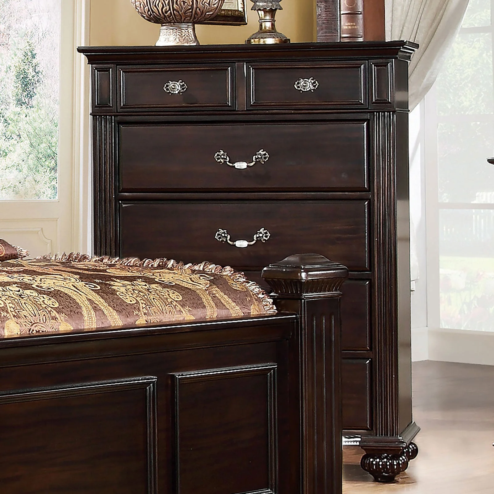 Syracuse Dark Walnut 5 Pc. Queen Bedroom Set w/ Chest - Image 4