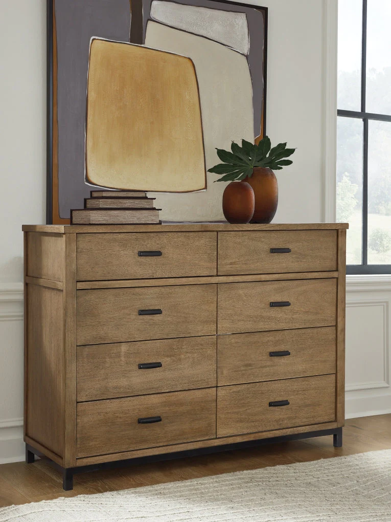 Tomtyn Dresser & Chest - Image 3