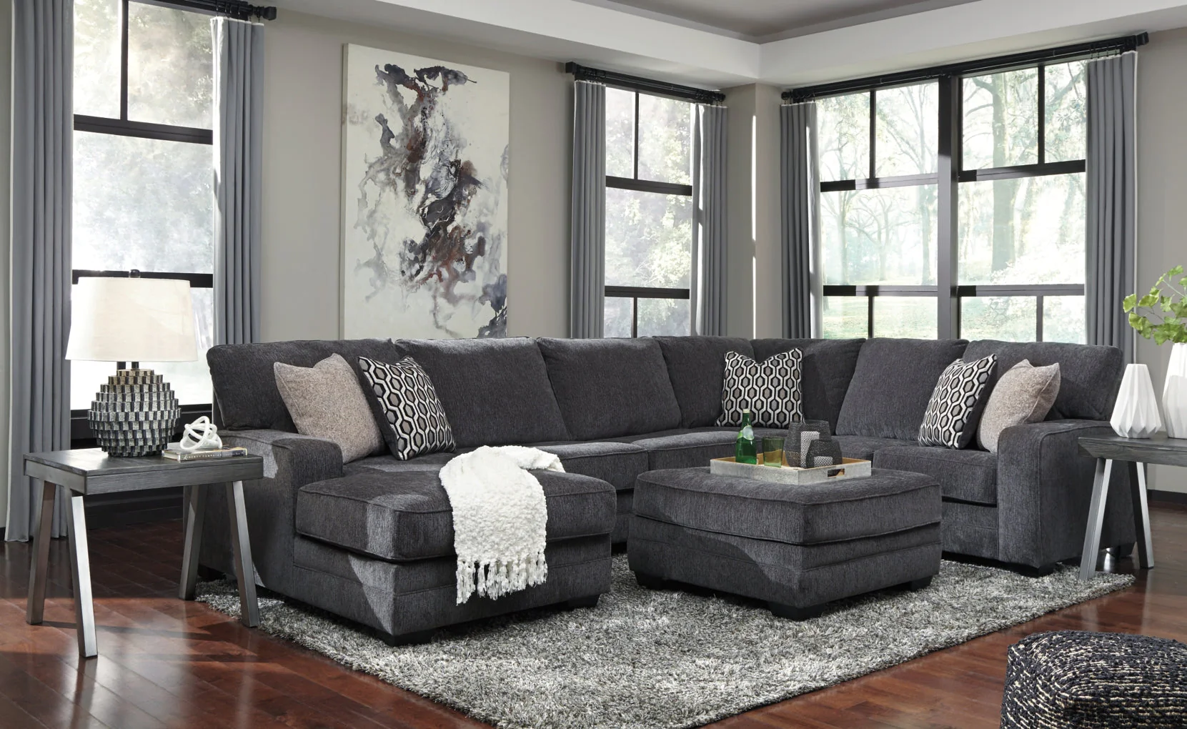Tracling 3-Piece Sectional with Chaise - Image 5