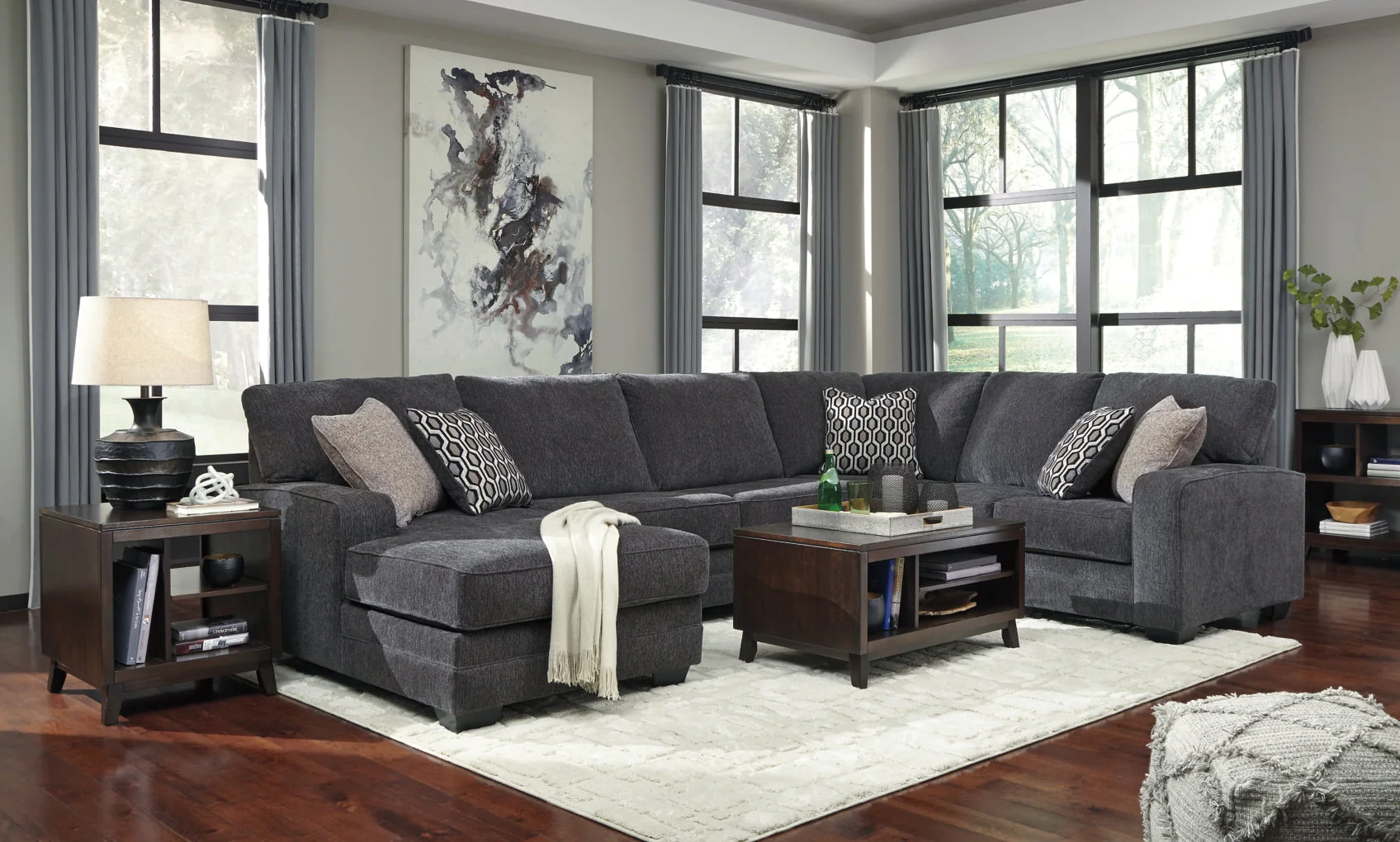 Tracling 3-Piece Sectional with Chaise - Image 9