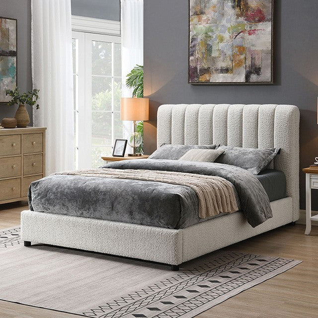 Traverso White E.King Bed - Image 2