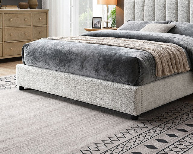 Traverso White Queen Bed - Image 3