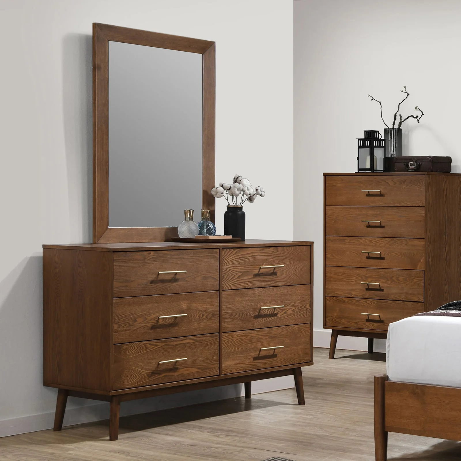 Tromso Walnut 5 Pc. Queen Bedroom Set w/ 2NS - Image 4