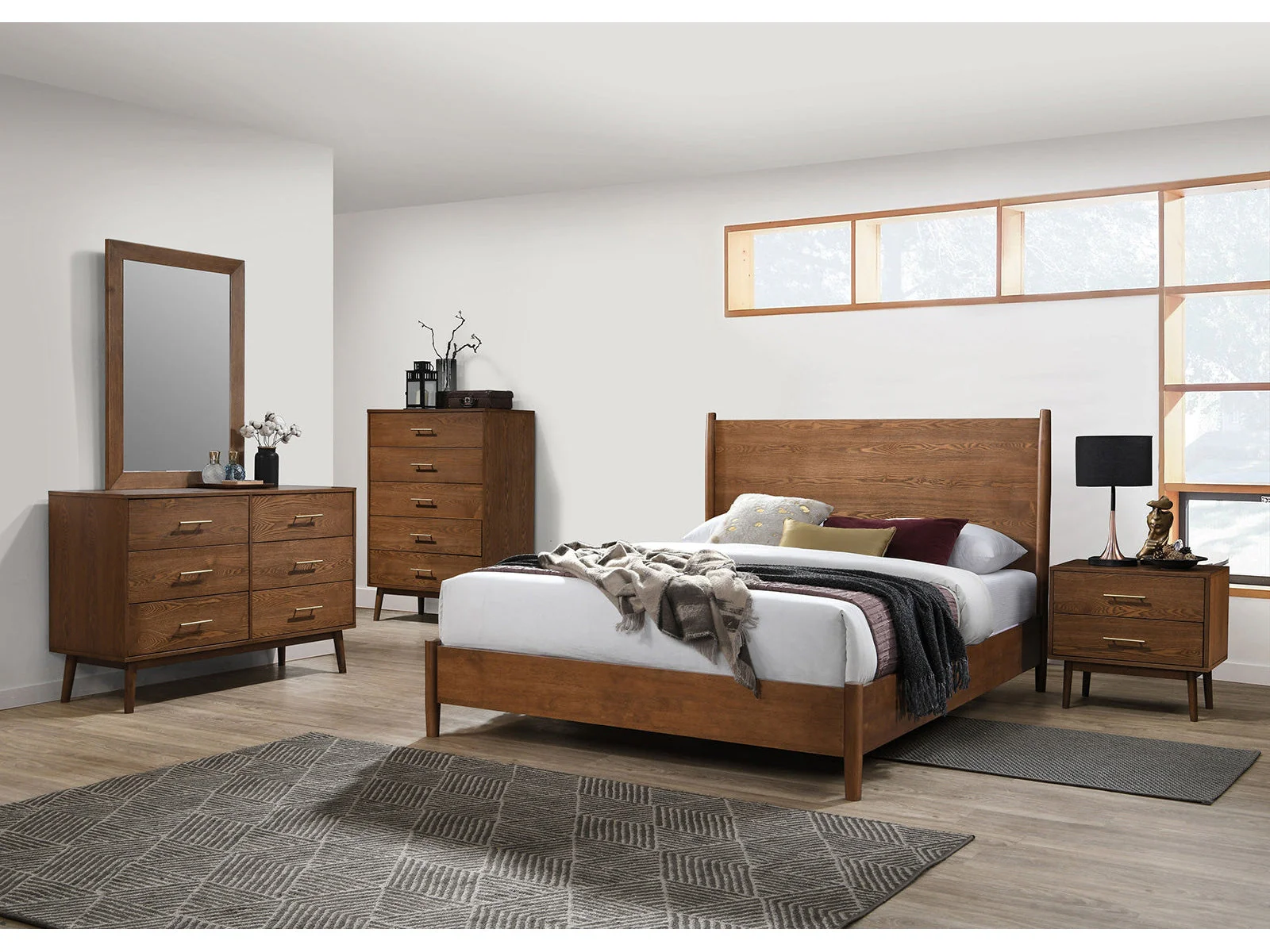 Tromso Walnut 5 Pc. Queen Bedroom Set w/ Chest