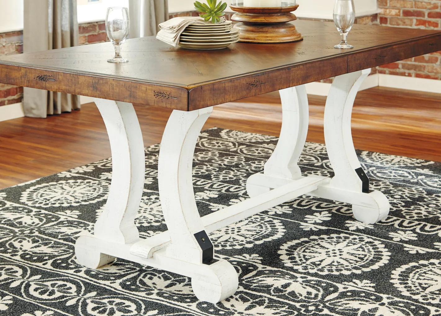 Valebeck Dining Table - Image 6