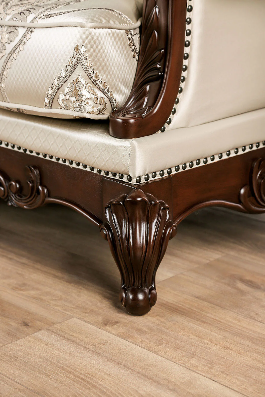 Veracruz Dark Cherry/Beige Loveseat - Image 6