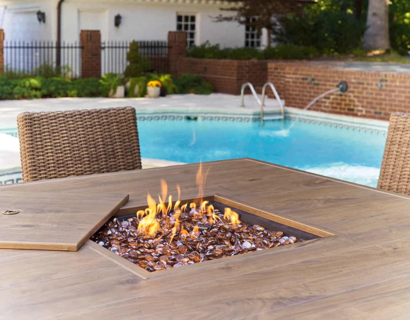 Walton Bridge Square Bar Table w/Fire Pit - Image 7
