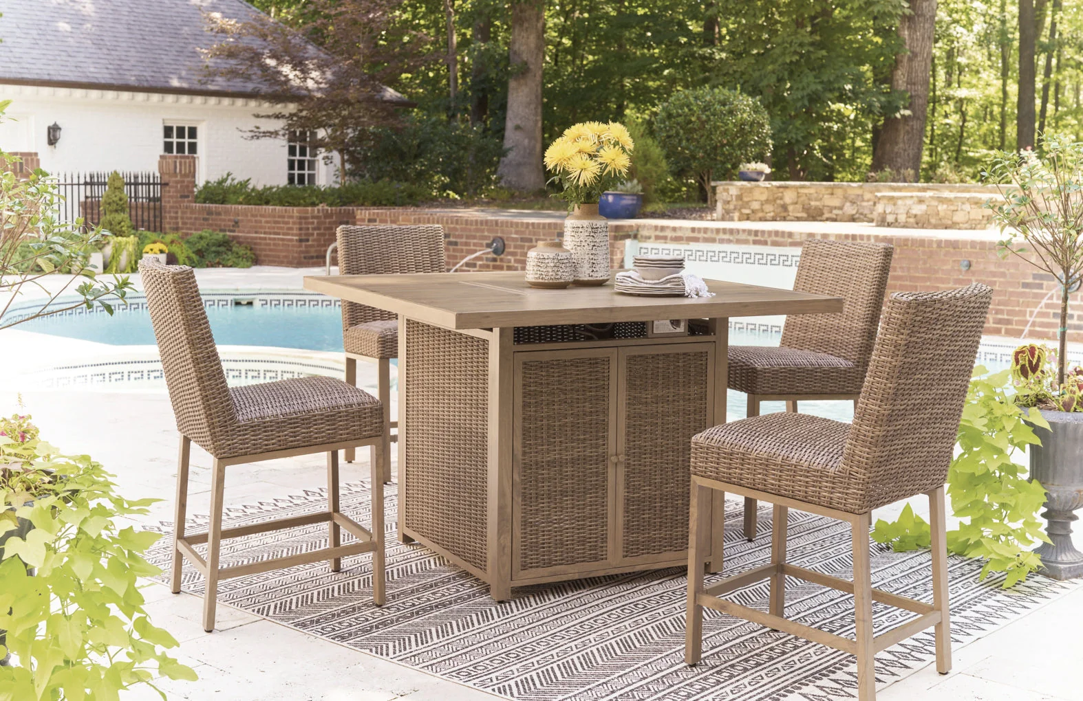 Walton Bridge Square Bar Table w/Fire Pit - Image 9