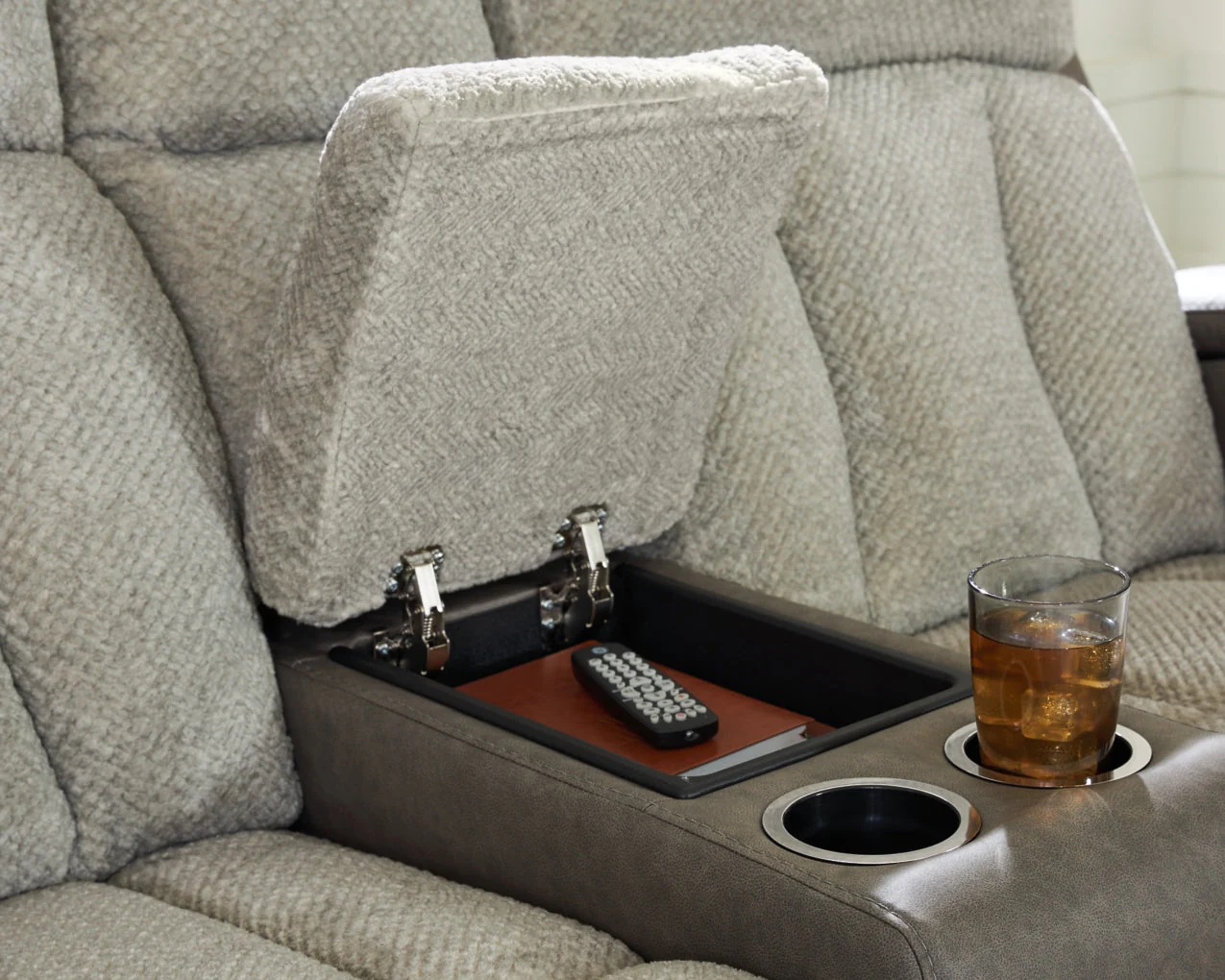 WhipLash Living Room Set - Image 6