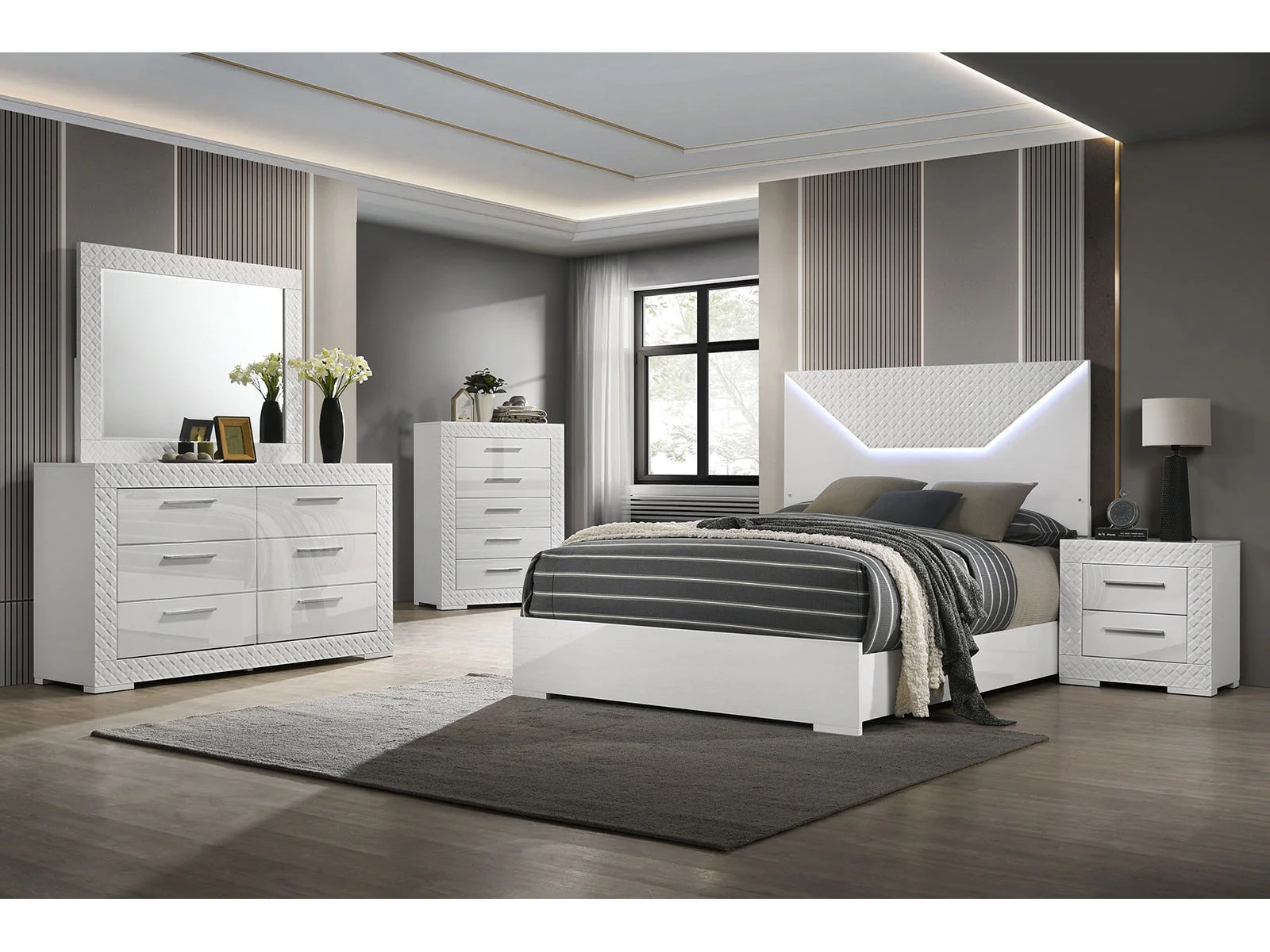 Whitby White Queen 5 Piece Bedroom Set w/2 Nightstands