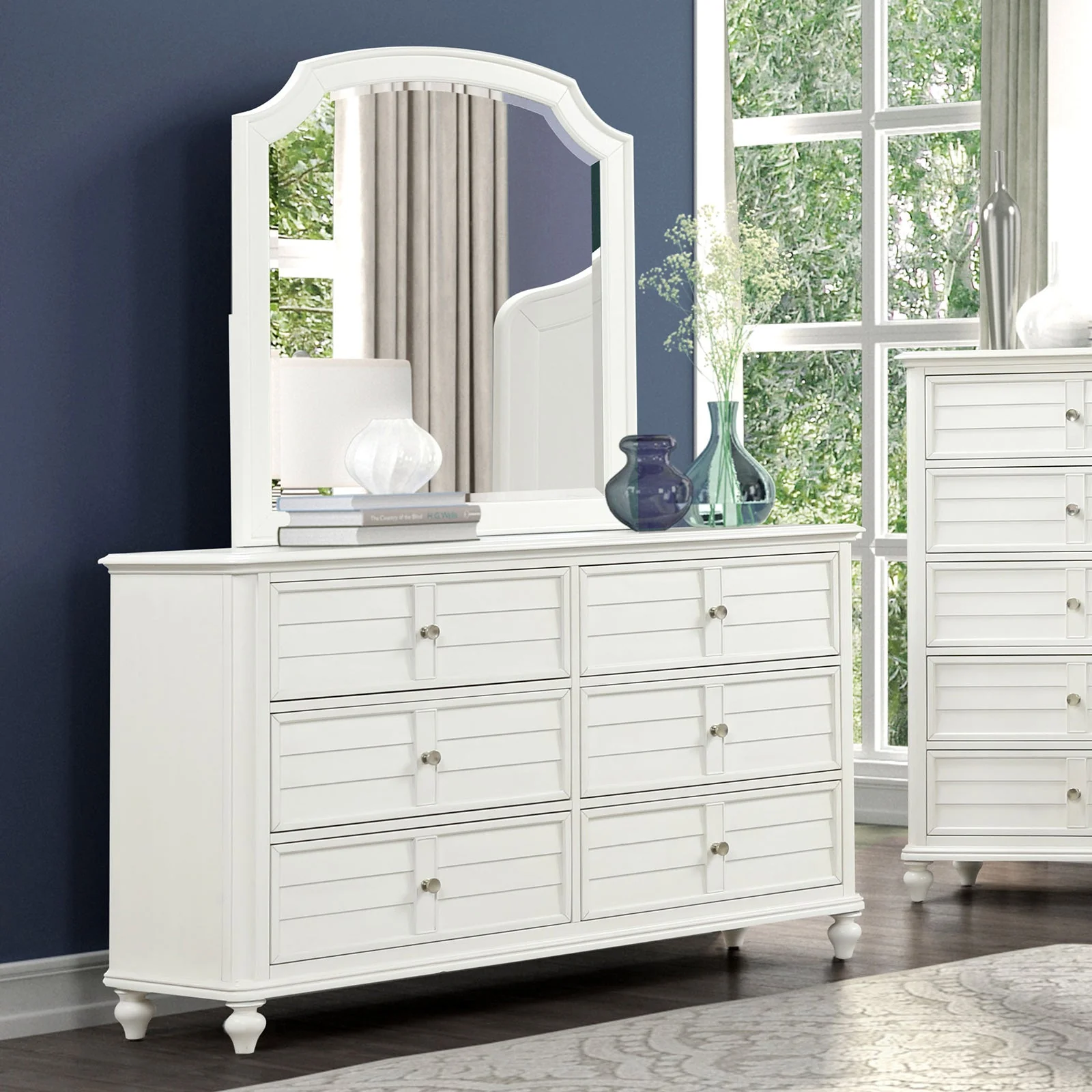 Whitehaven White/Coastal Queen 5 Piece Bedroom Set w/Chest - Image 6