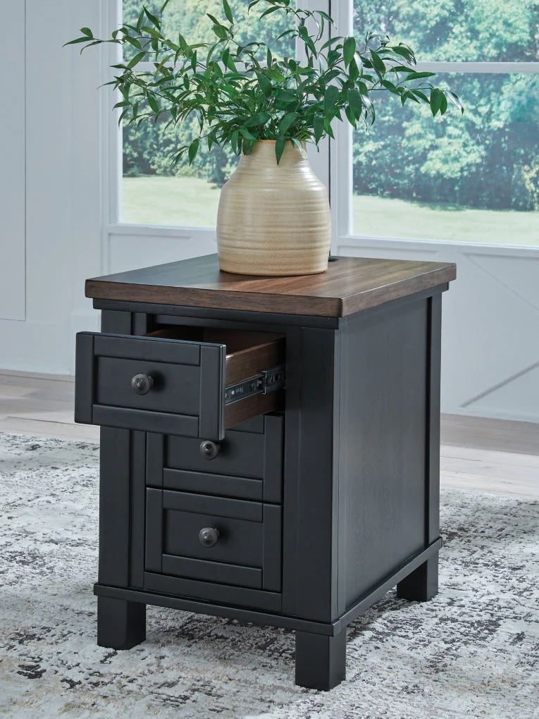 Wildenauer End Table - Image 15