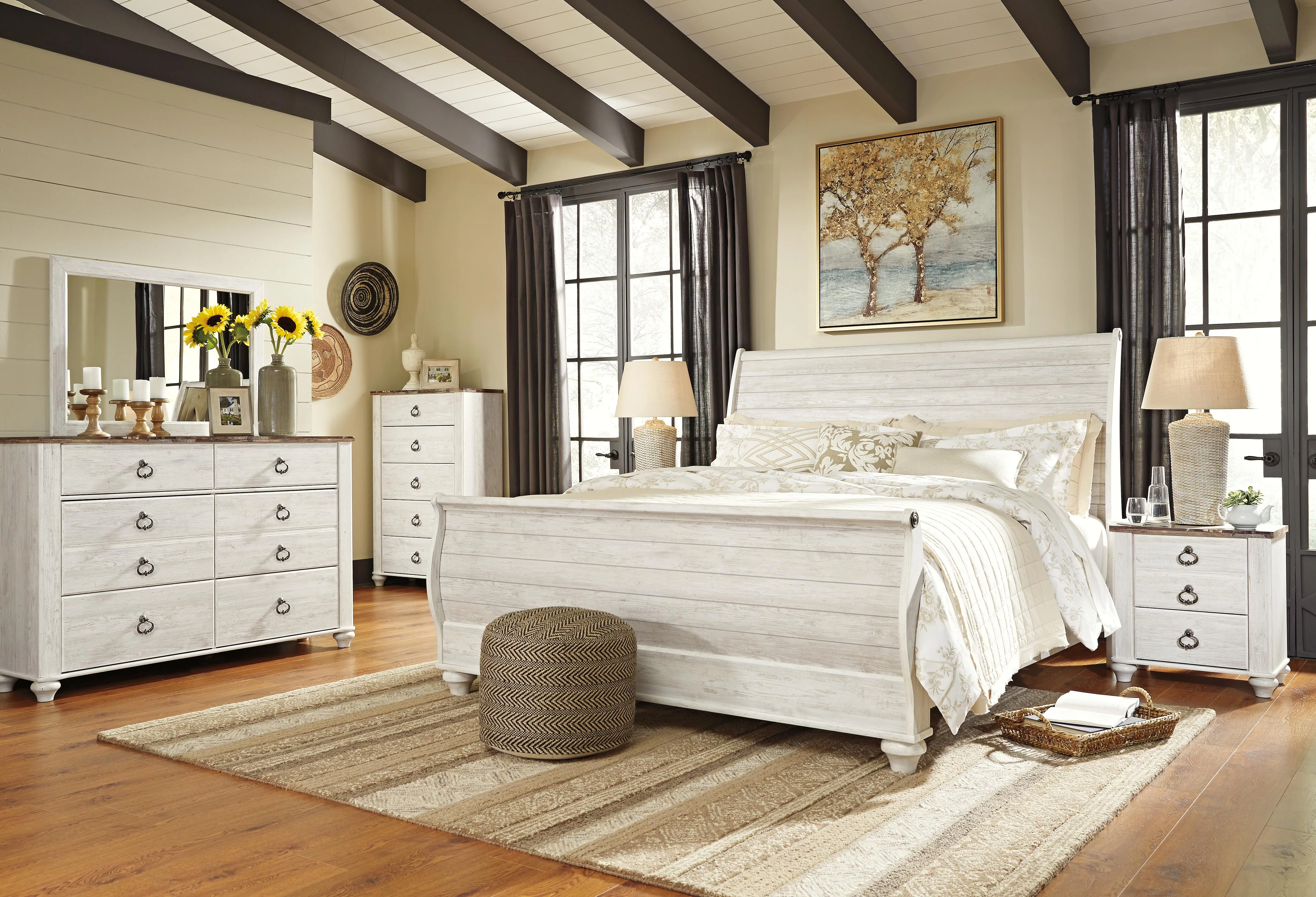 Willowton Sleigh Bed Bedroom Set - Image 15
