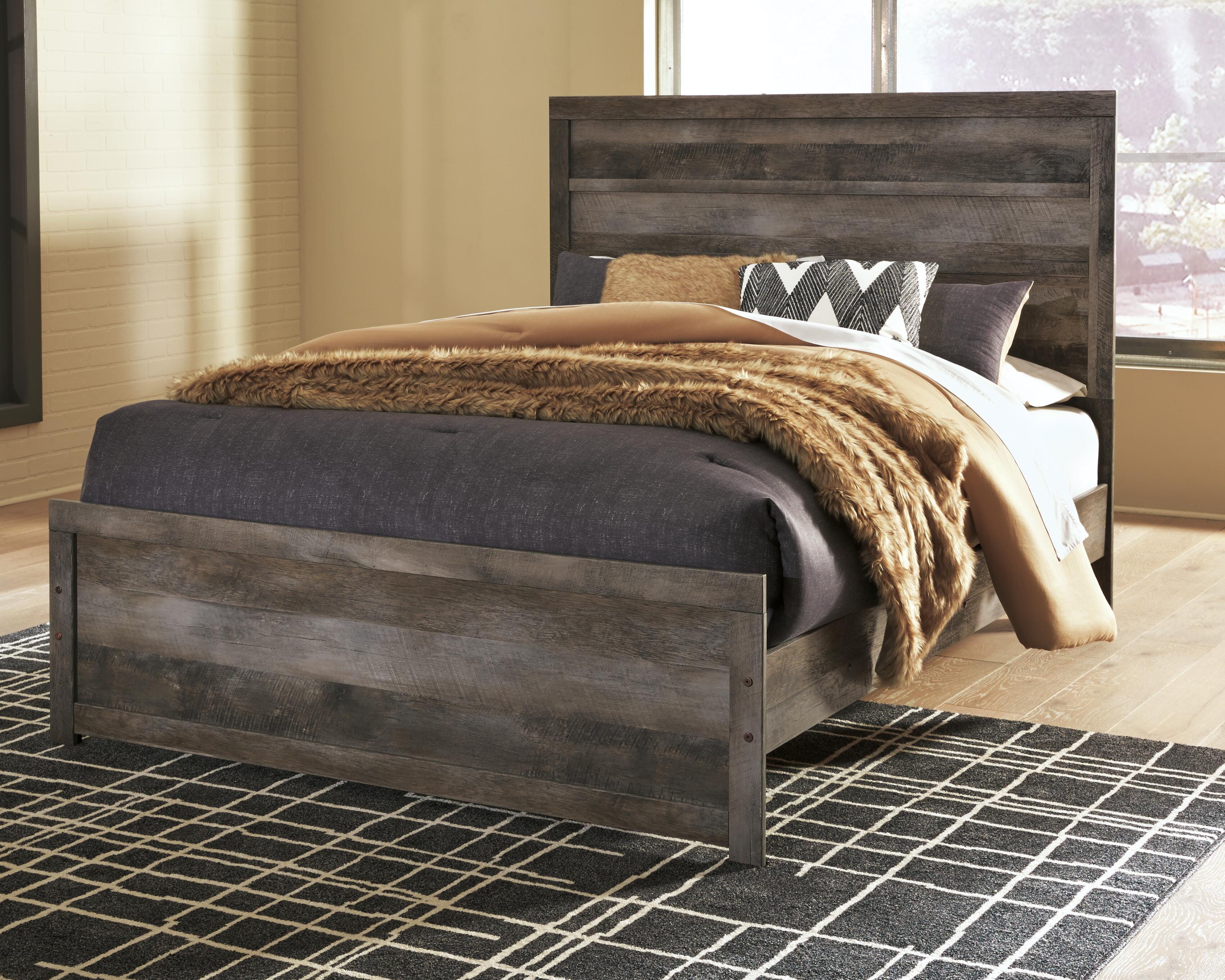 Wynnlow Panel Bed - Image 4
