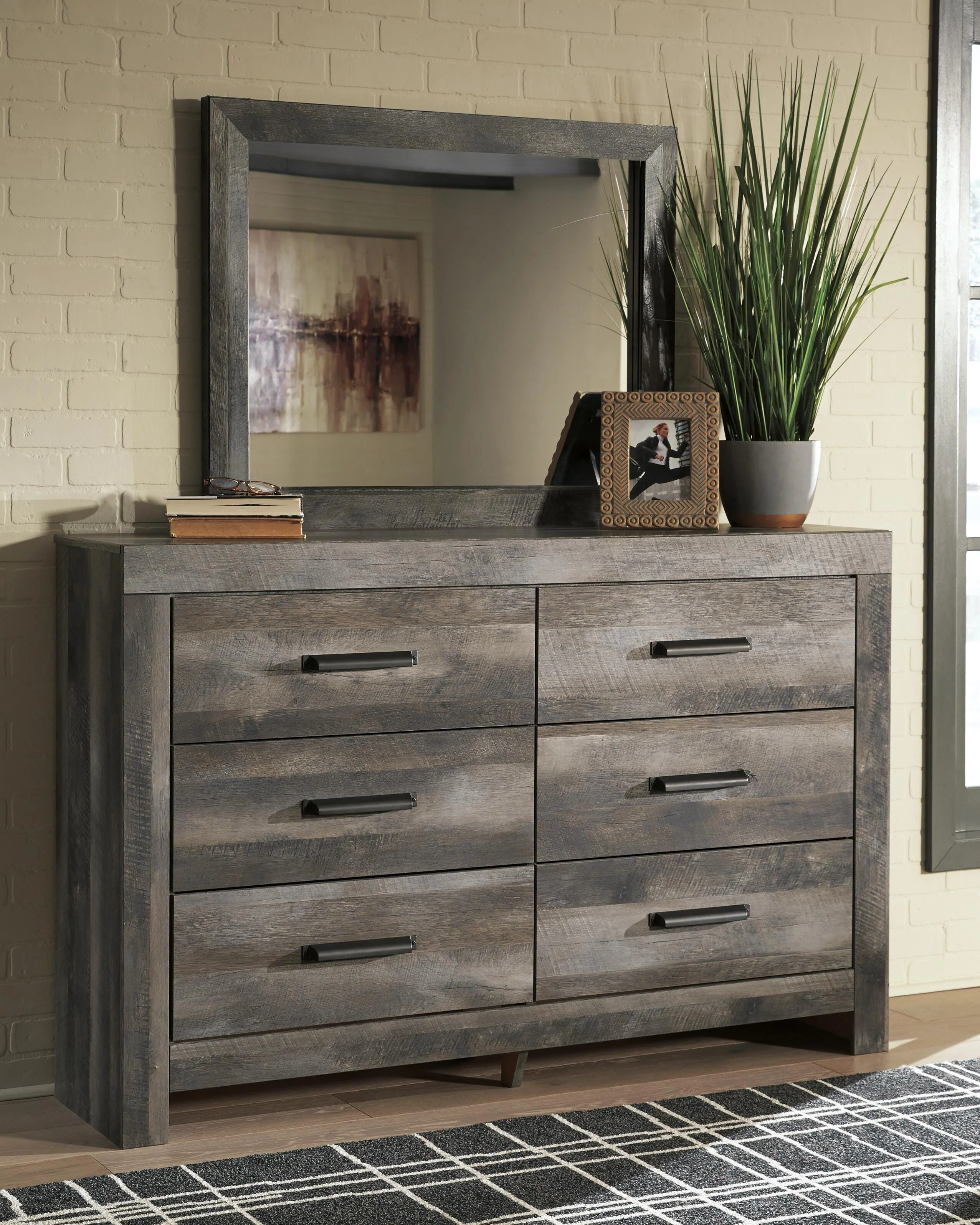 Wynnlow Panel Bed Bedroom Set - Image 32