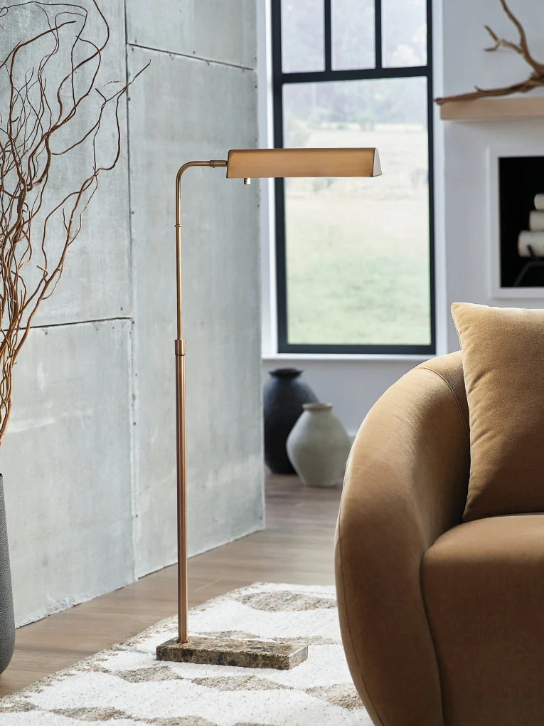 Yafe Metal Floor Lamp - Image 2