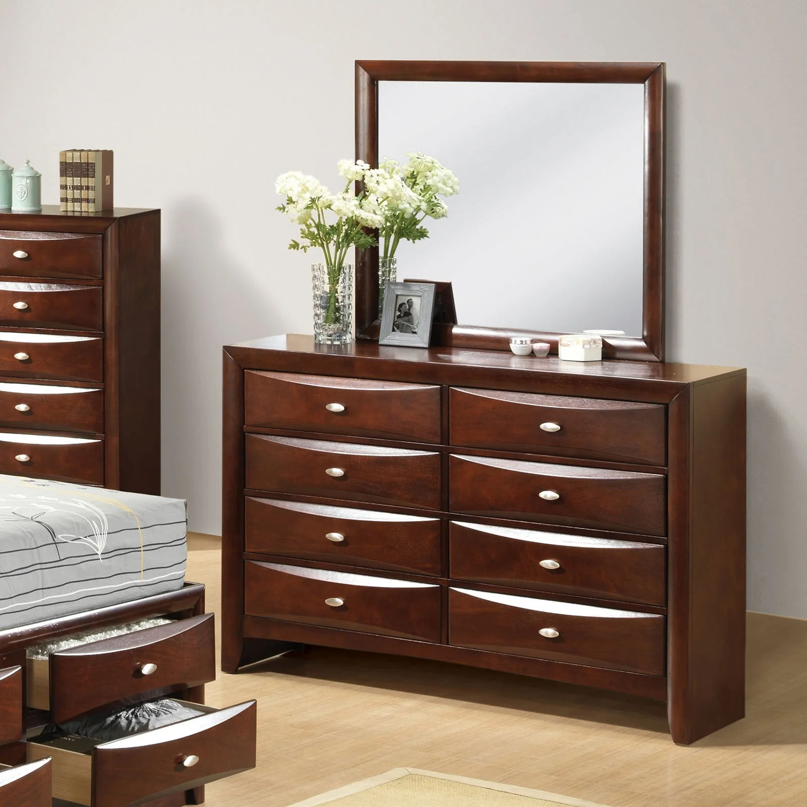 Zosimo Dresser w/ 8 Drawers - Image 3